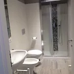 Apartman Un Nido Nel Centro Storico Con Garage