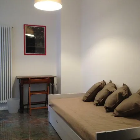 Un Nido Nel Centro Storico Con Garage 아파트 아오스타